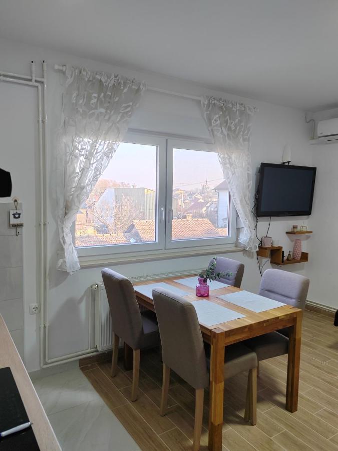 Apartment Una ビェロヴァル エクステリア 写真